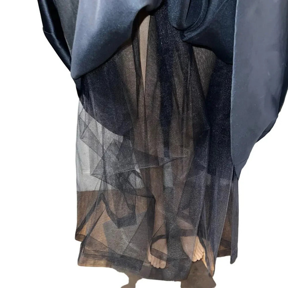 Francais By Huly Waltzer size 6 Black Satin Square Neck Fit Flare jewel 
Gown ￼ - Picture 10 of 13